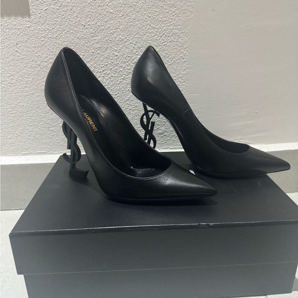 Yves Saint Laurent Opyum Heels 38